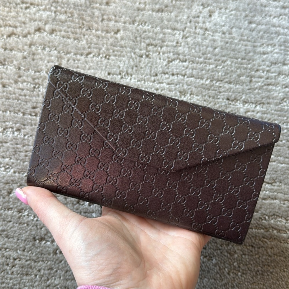 Gucci Foldable Sunglasses Case - image 2